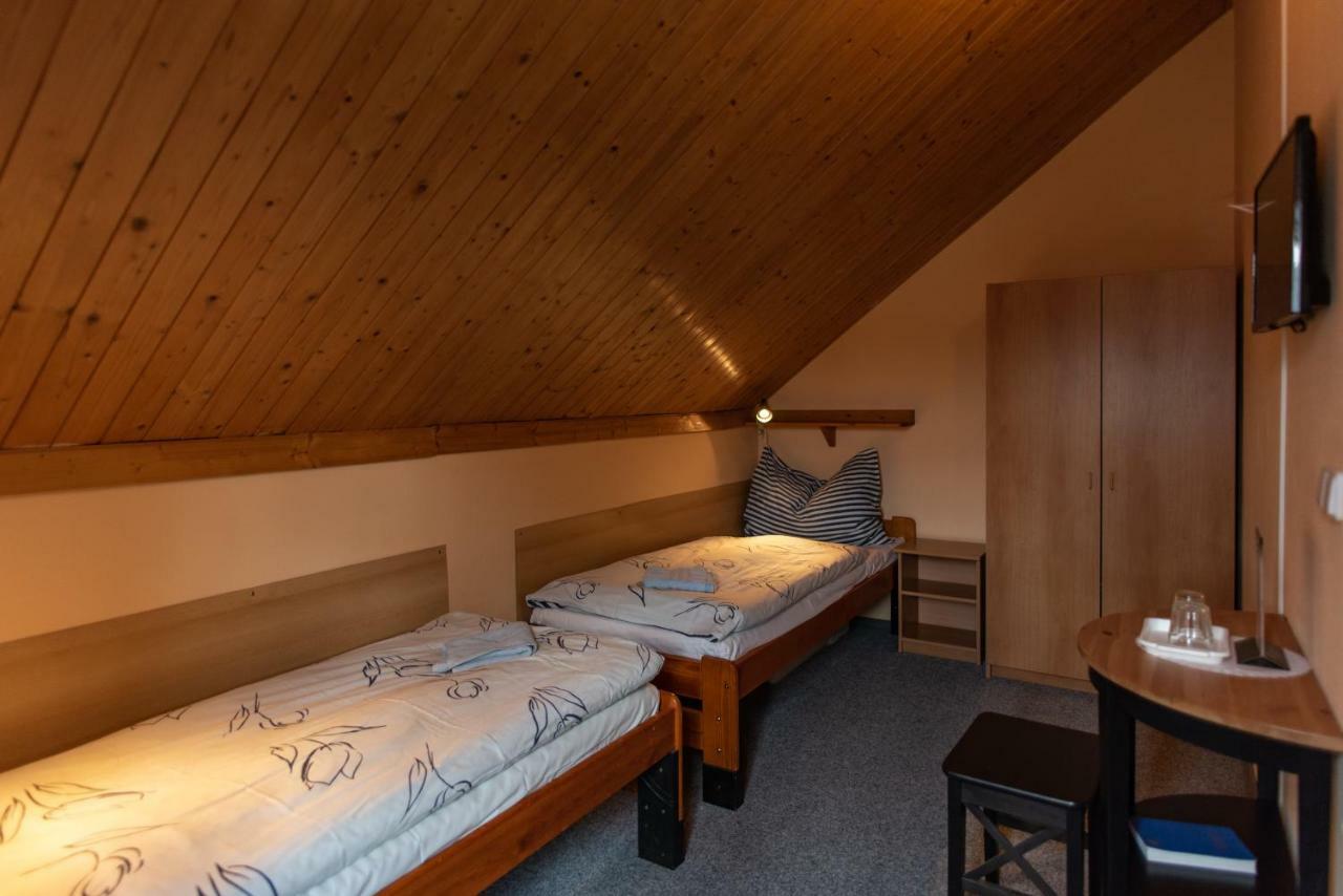 Penzion U Zpevaku Nove Hute Extérieur photo